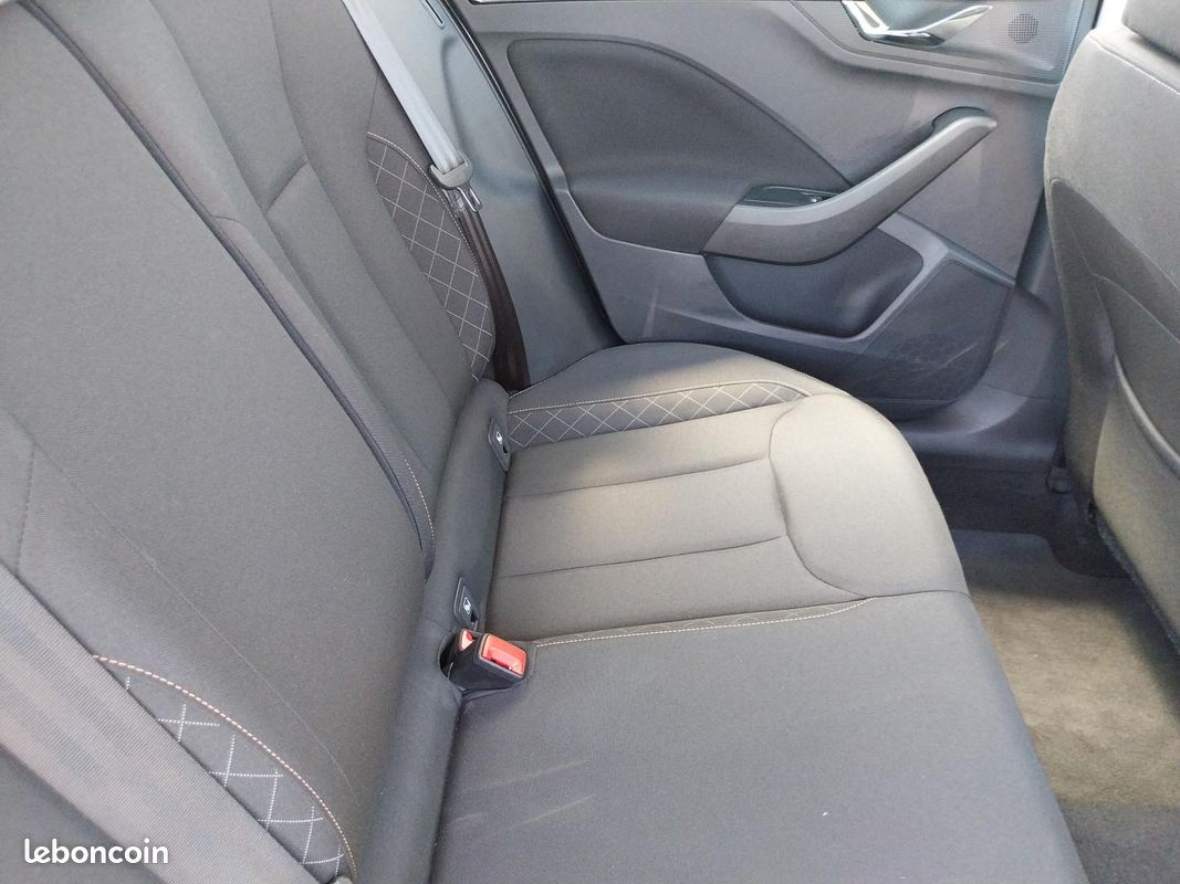 SKODA Kamiq 1.0 TSI Evo 110 ch BVM6 Business (image 17)