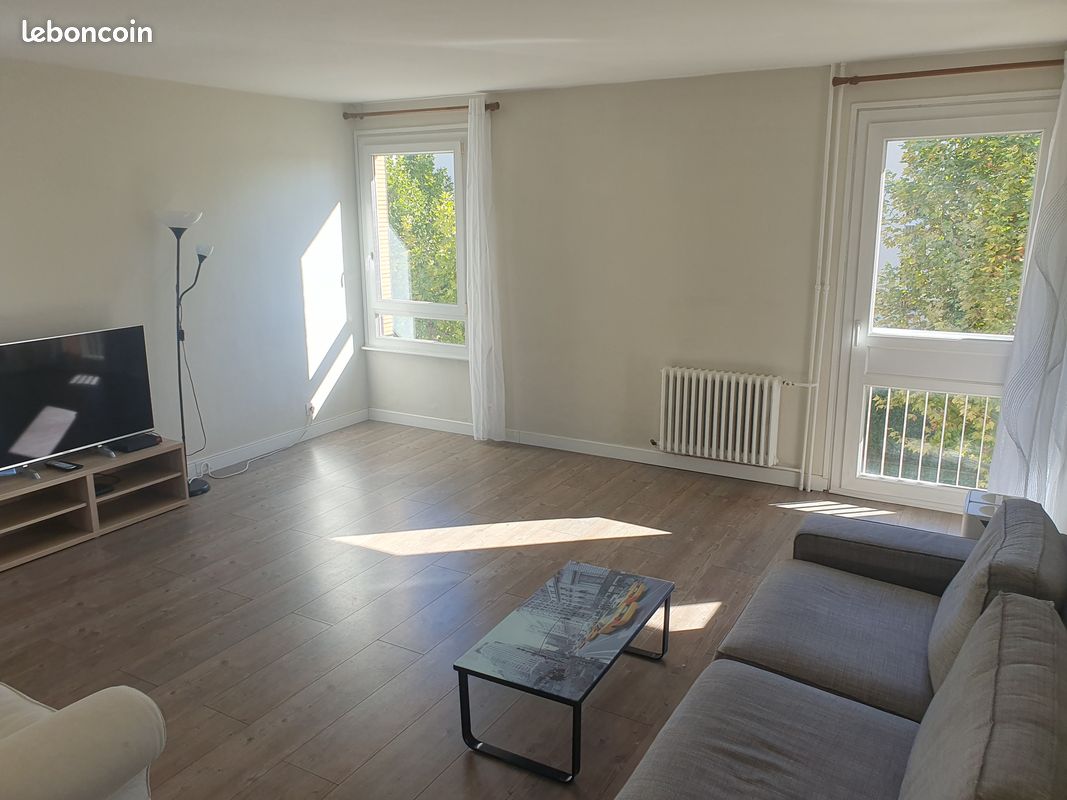 Appartement 3 pièces 73 m² · à Vénissieux · 73 m² · 1 100 €/mois