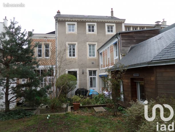 Maison 13 pièces 304 m²