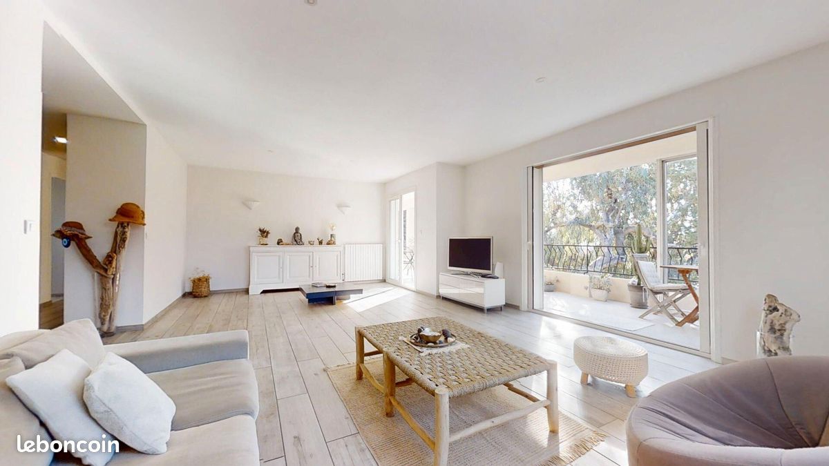 Appartement 4 pièces 114 m² · à Sanary-sur-Mer · 114 m² · 649 000 €