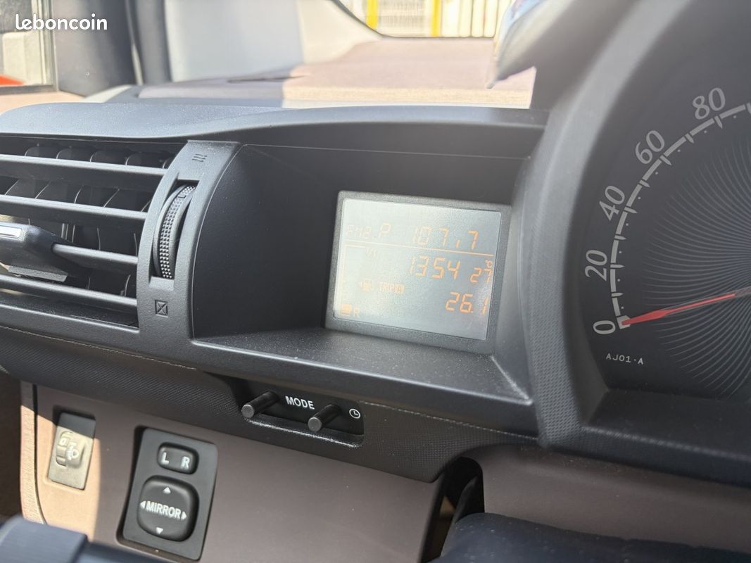 Toyota IQ 68 VVT-i iQ1st (image 14)
