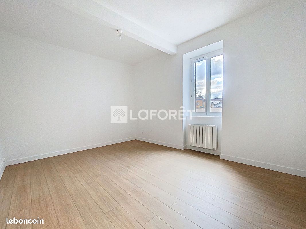 Appartement 1 pièce 30 m² · à Neuville-sur-Saône · 30 m² · 580 €/mois