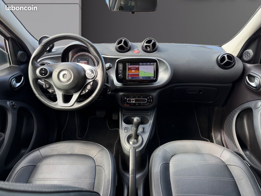 SMART FORFOUR II 0.9 90 PASSION TWINAMIC BVA6 90Ch Garantie 12 mois (image 2)