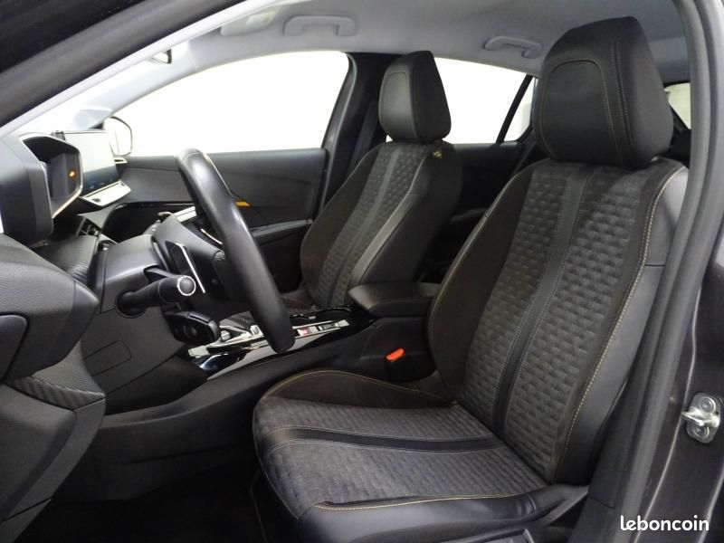 Peugeot 208 1.2 PureTech 100ch S&S Roadtrip EAT8 (image 8)