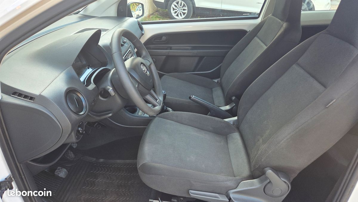 Skoda citigo (2) 1.0 12v mpi 60 active (image 8)