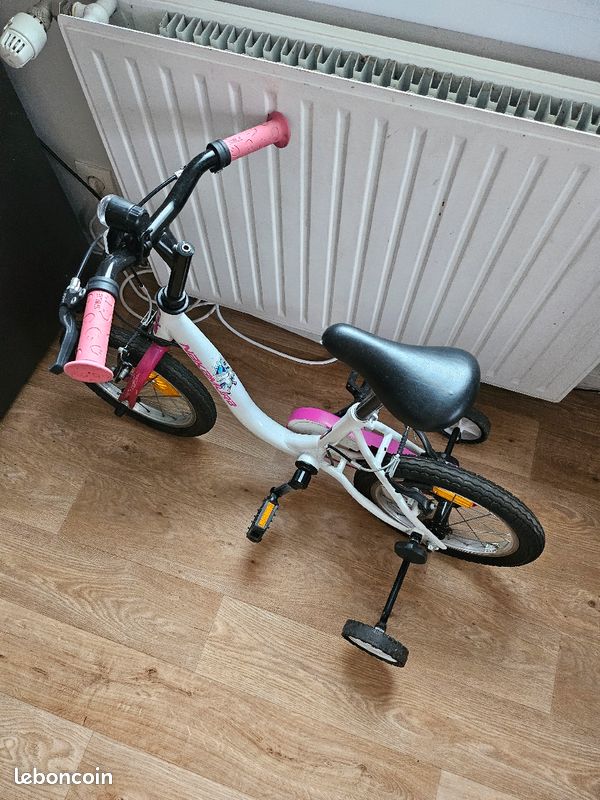 Vélo à roulettes (image 1)