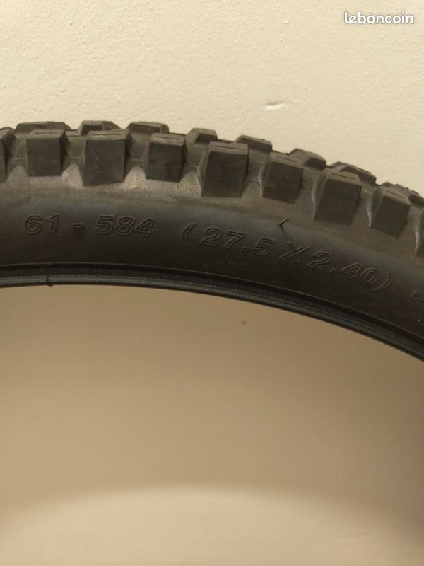 Paire De Pneus VTT CST Premium BFT 26 X 2,4 – Neufs Sous Blister (lot De 2)
