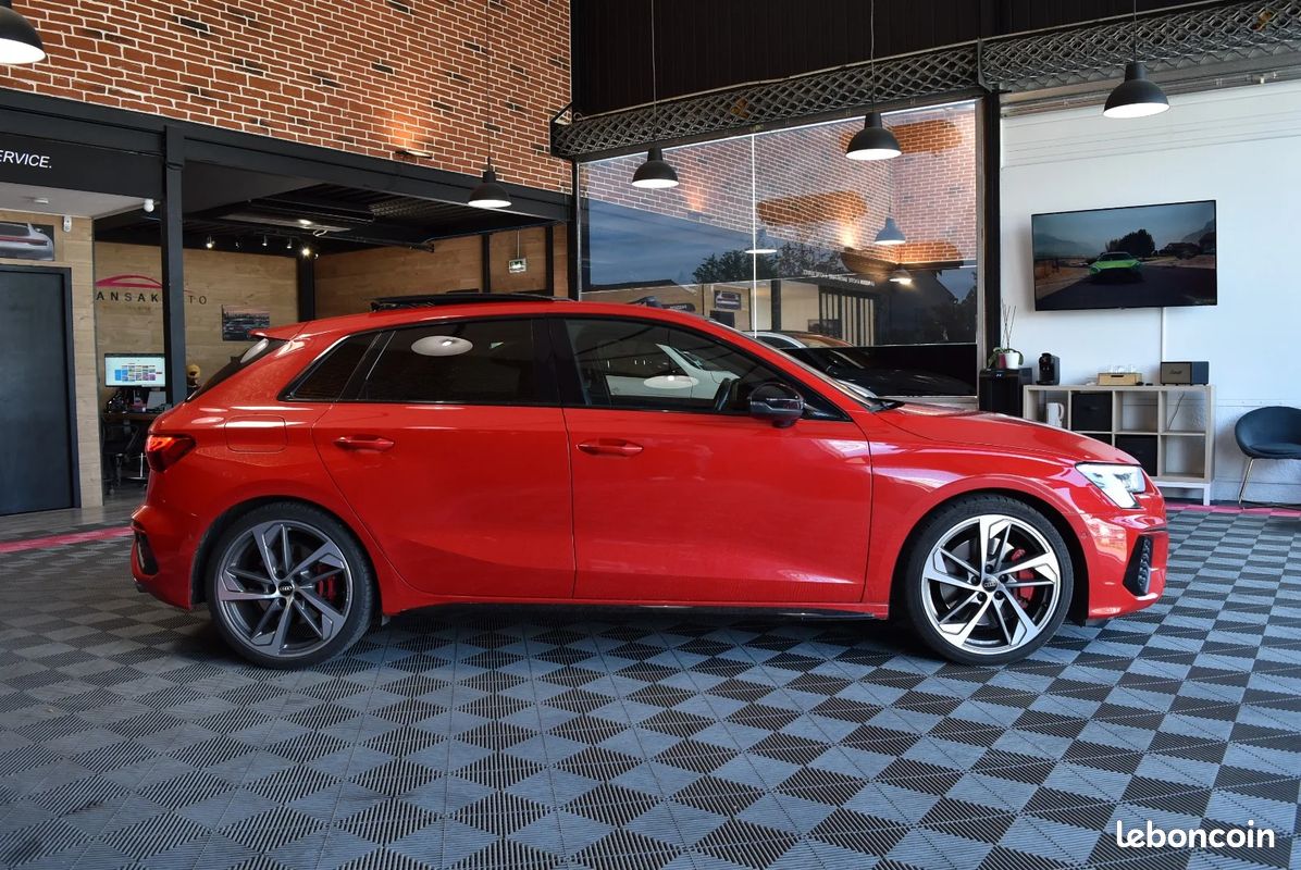 AUDI S3 SPORTBACK TFSI 310 S tronic 7 Quattro (image 4)