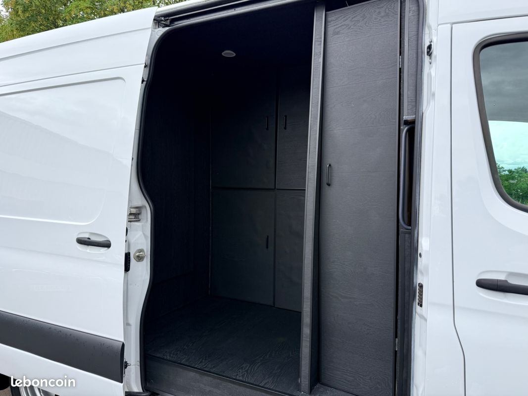 MERCEDES-BENZ SPRINTER VU FOURGON III PHASE 1 3.0 V6 519 190 Ch 4X2 37S 3,5T - 2 EME MAIN - ROUES JUMELEES - ORIGINE FRANCE (image 15)