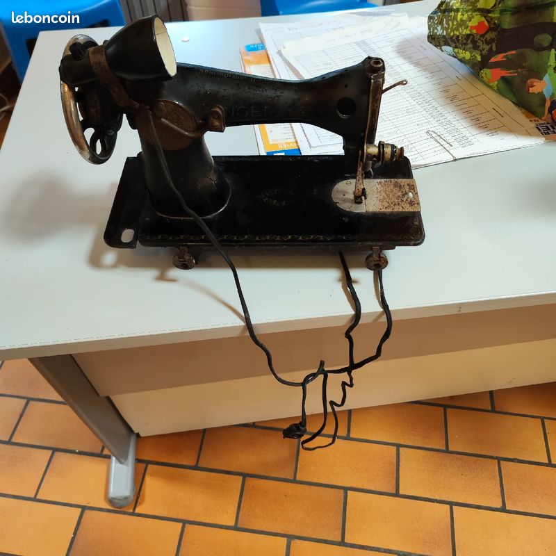 Machine a coudre (image 1)