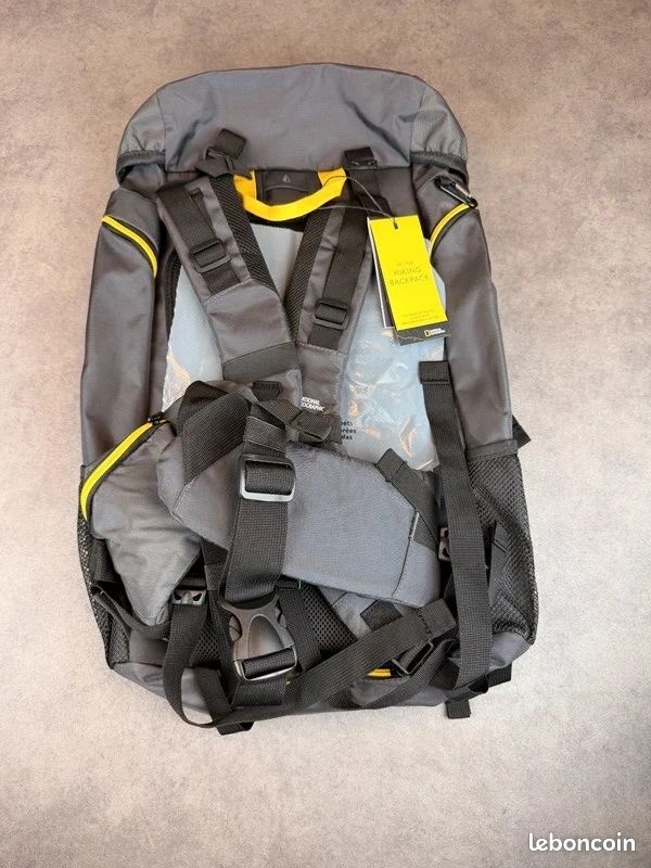 Sac à Dos Randonnée Outdoor Products 46L – Gris/Noir – Cadre Intérieur – Occasion