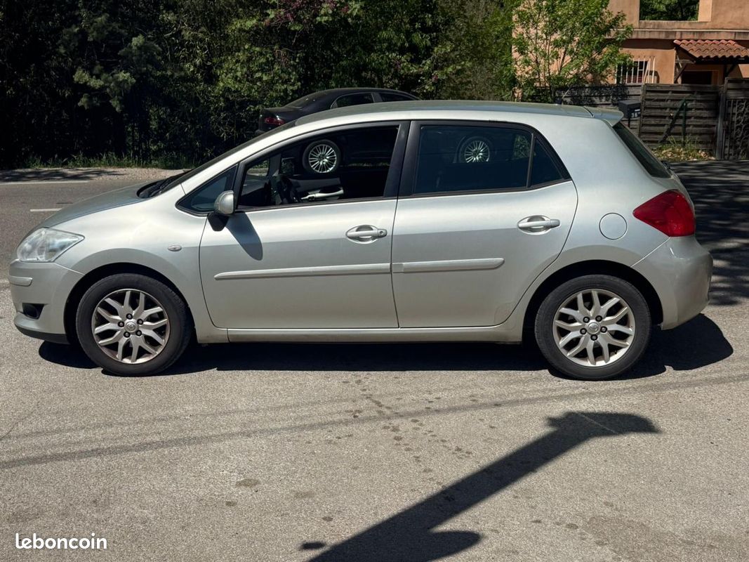 Toyota auris 126 d-4d moteur a chaine de distribution entretien complet (image 3)