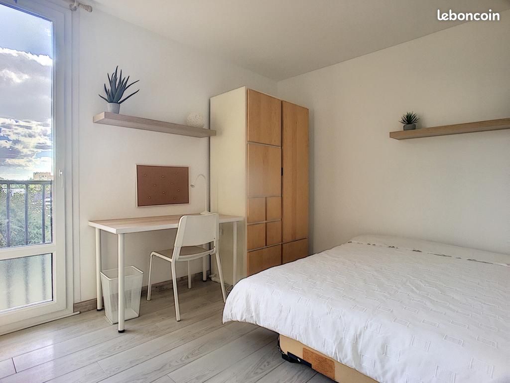Appartement 5 pièces 72 m² · à Compiègne · 72 m² · 450 €