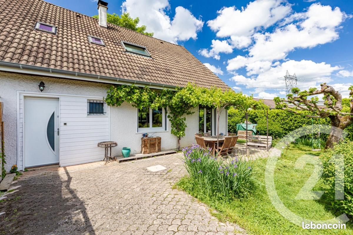 Maison 6 pièces 137 m² · à Moirans · 137 m² · 329 000 €