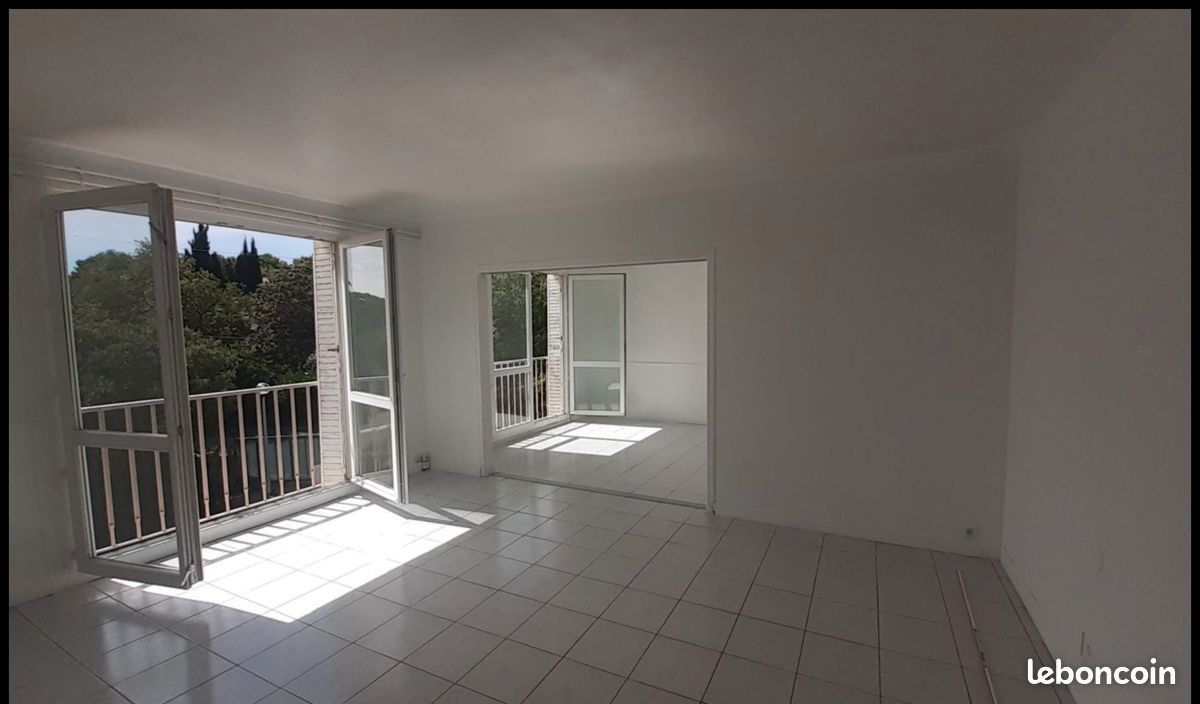 Appartement 4 pièces 76 m² · à Nîmes · 76 m² · 800 €