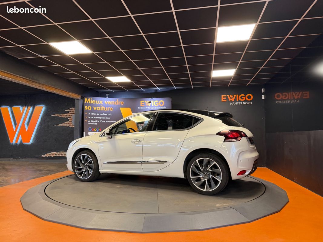 Ds ds 4 1.6 thp 210 sport chic start & stop / caméra de recul (image 22)