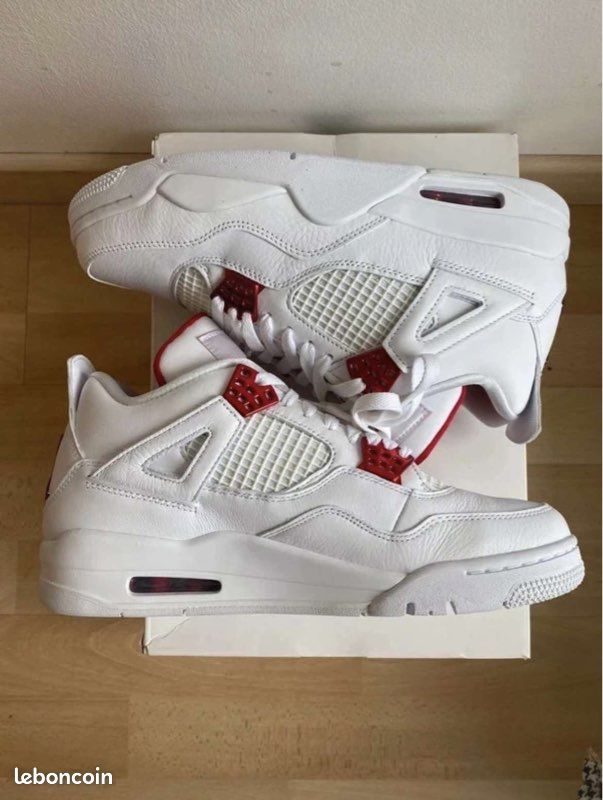 Jordan 4 metallic red (image 1)