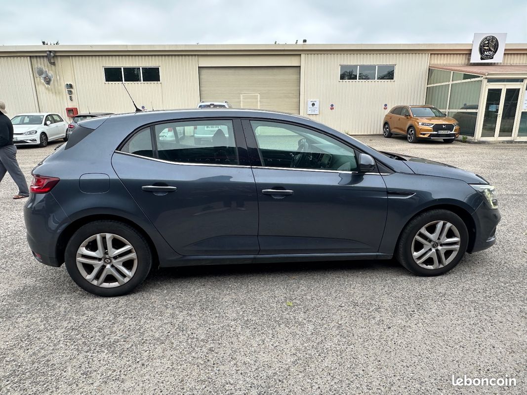 RENAULT MEGANE IV BERLINE TCe 100 Energy Life (image 6)