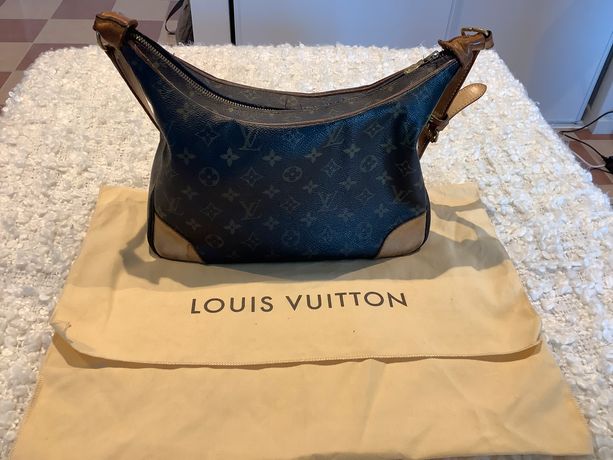 Réplique Louis Vuitton Sac banane M55425 à vendre avec prix bon marché au  magasin de faux sacs