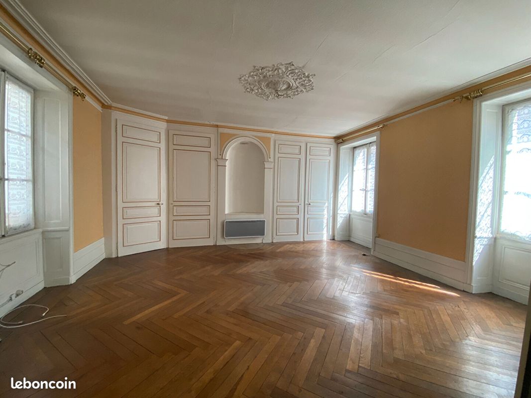 Appartement 2 pièces 65 m² · à Salins-les-Bains · 65 m² · 65 000 €