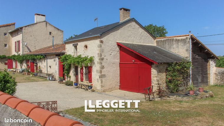 Maison 10 pièces 344 m²