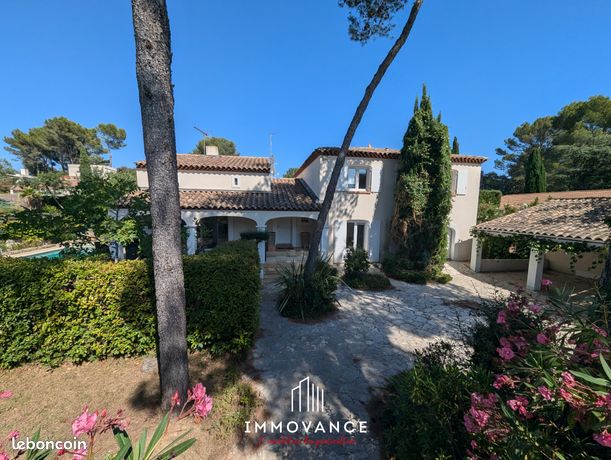 Villa 7 pièces 186 m²