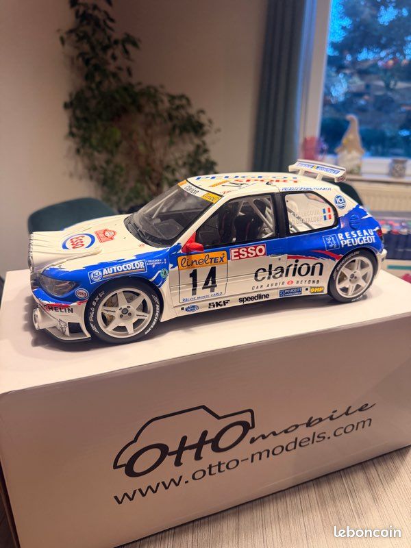 Peugeot 306 Maxi – Miniature Ottomobile 1/12 – Résine Blanche – Réf G065 – Neuf