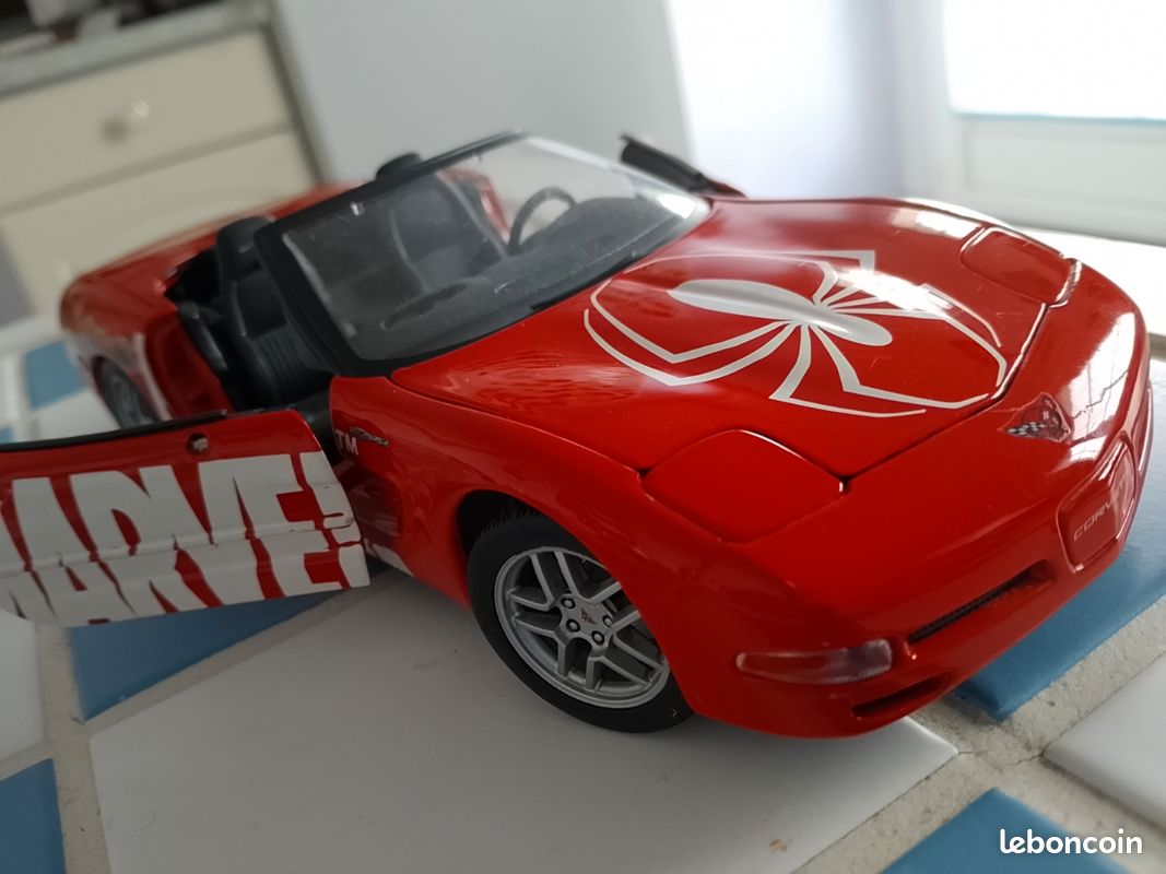 Chevrolet Corvette Burago pas cher - Meilleures ofes sur le neuf et l'occasion