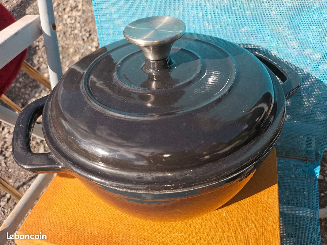 ANCIENNE MARMITE EN fonte émaillée 1950 EUR 20,00 - FR