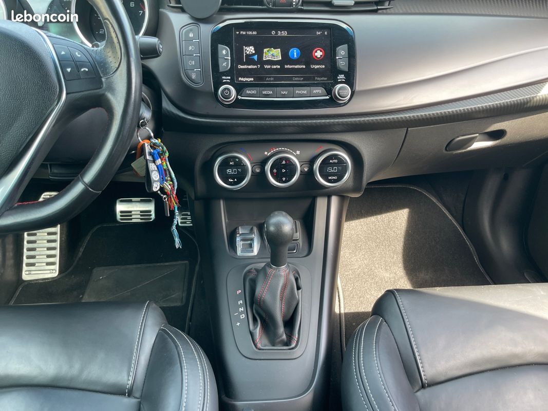 ALFA ROMEO GIULIETTA 1750 TBI 240 VELOCE S TCT 240Ch - Systeme Audio Bose - Garantie 12 mois (image 8)