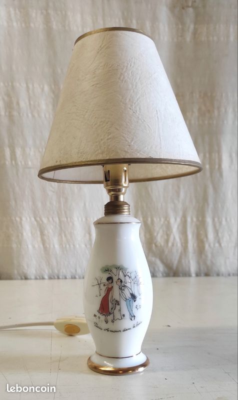 Lampe à poser en opaline illustration R. Peynet - mid. XXeme (image 6)