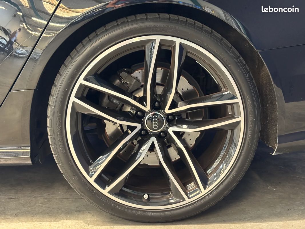 AUDI RS6 Avant V8 TFSI Quattro - Pack Carbon - Carnet et Suivi complet - GARANTIE 12 MOIS (image 30)