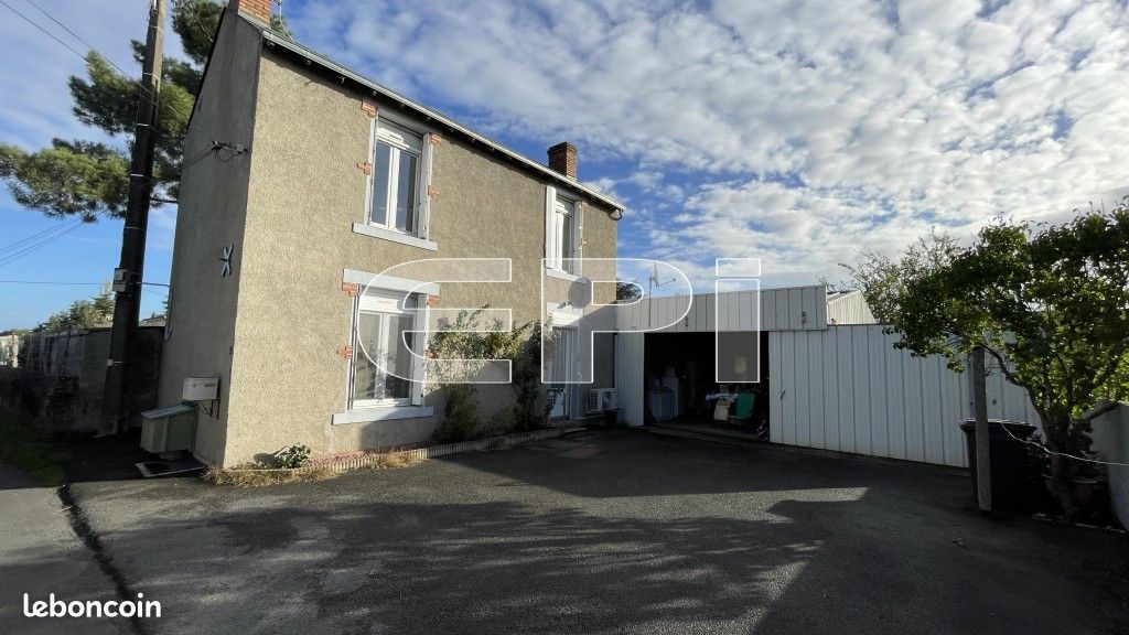 Maison 5 pièces 86 m² · à Saint-Varent · 86 m² · 96 900 €
