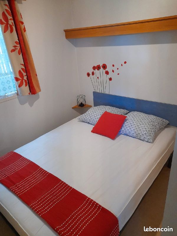 Mobil-home au calme avec beau point de vue dans camping familial avec piscine (image 11)