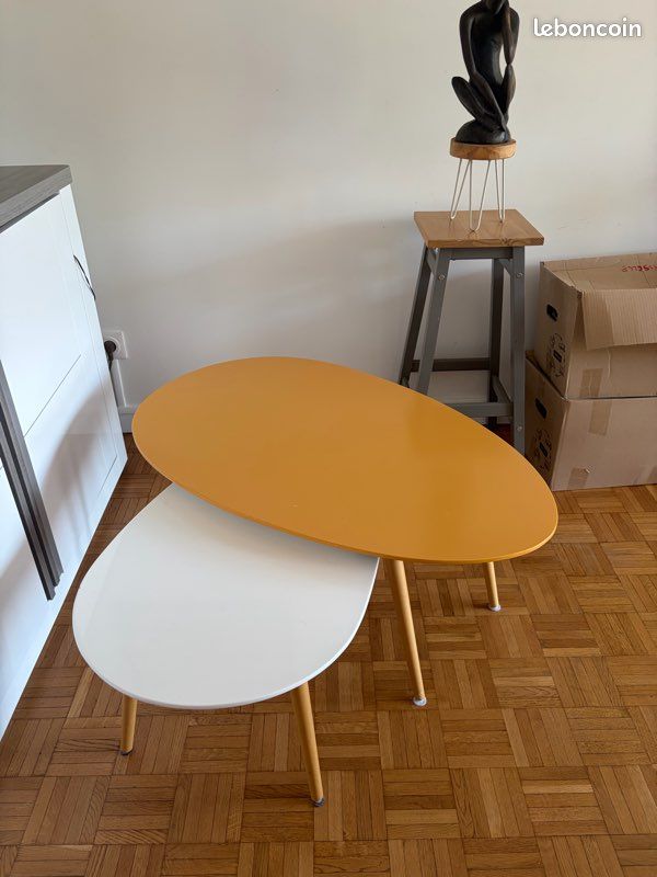 Tables basses scandinaves jaune et blanche (image 9)