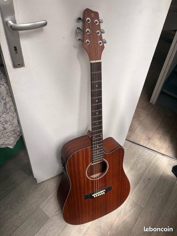 Guitare électroacoustique Stagg (image 1)