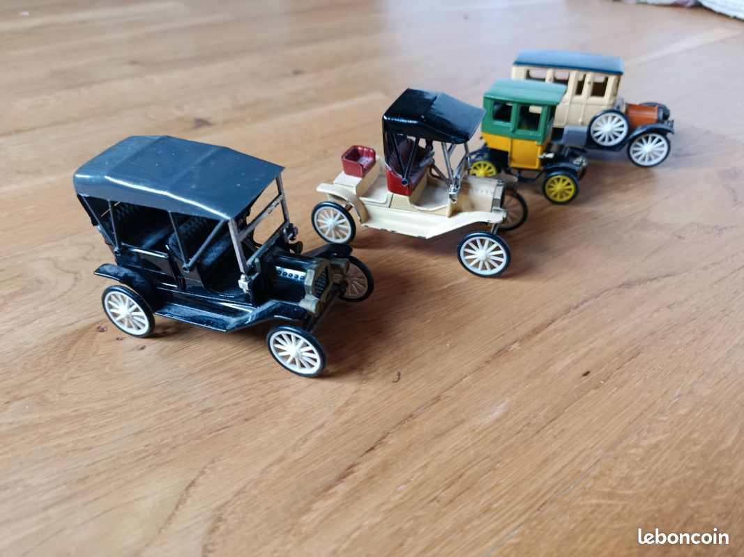 LOT DE 8 VOITURES MINIATURES - Rami By JMK - Métal