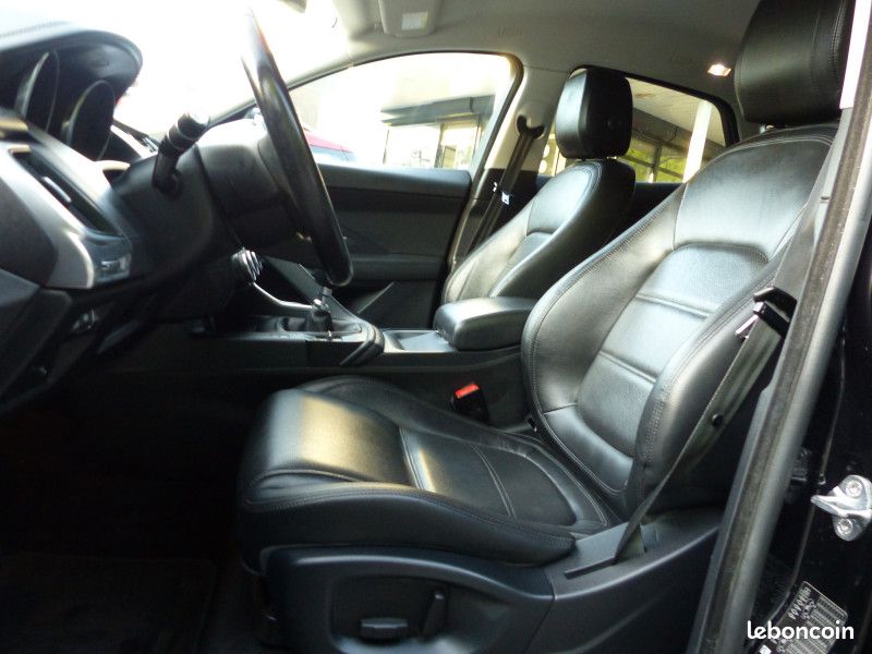 Jaguar E-PACE 2.0D 150CH R-DYNAMIC S AWD (image 20)