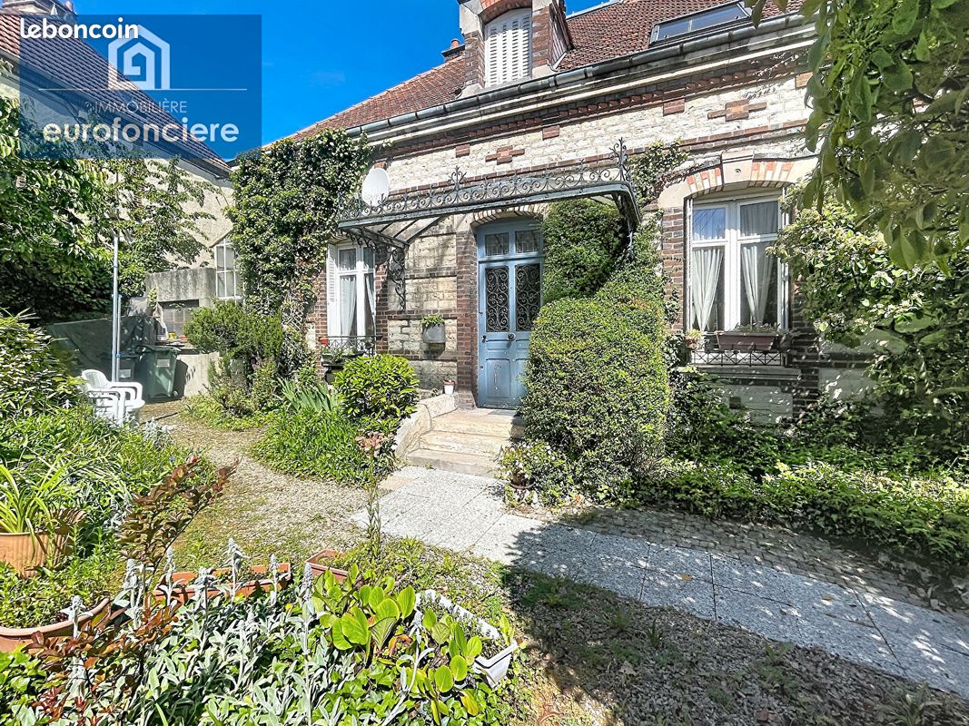Maison 7 pièces 143 m² · à Troyes · 143 m² · 210 000 €