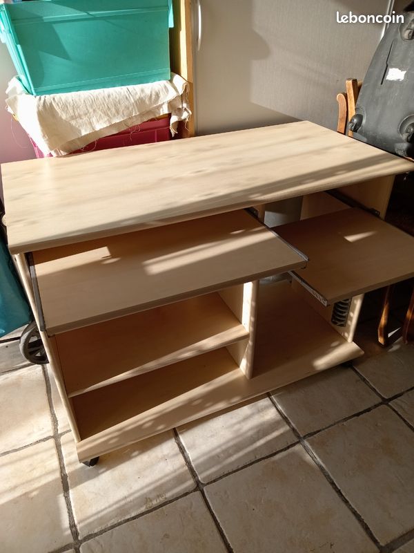 Bureau (image 4)