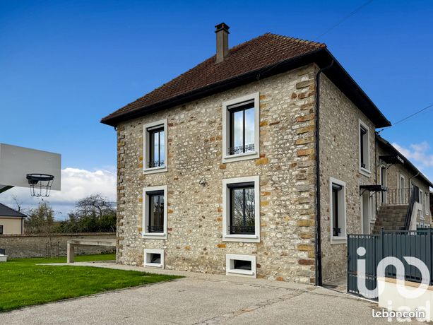 Maison 10 pièces 291 m²