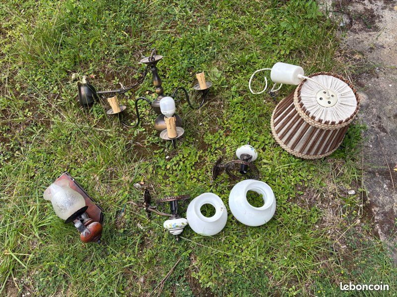 Lot de luminaires (image 1)
