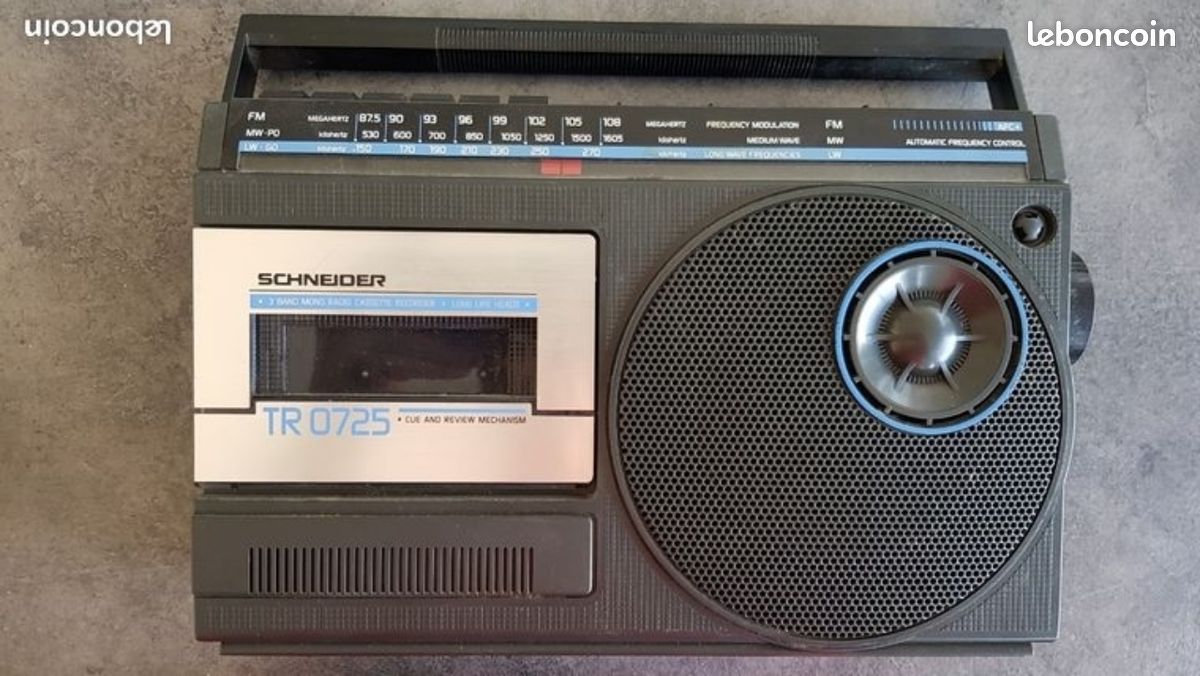 Radio cassette Schneider TR 0725 (image 1)