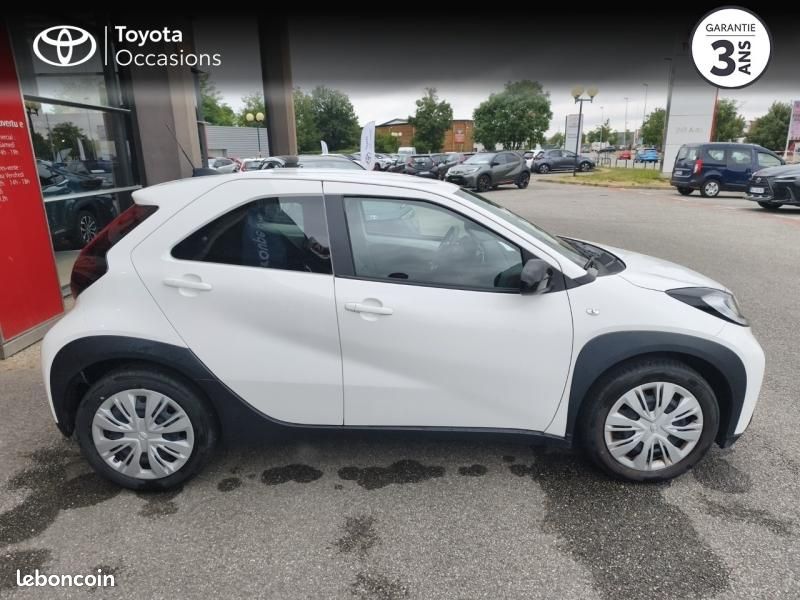 Toyota Aygo X 1.0 VVT-i 72ch Dynamic MY24 (image 17)