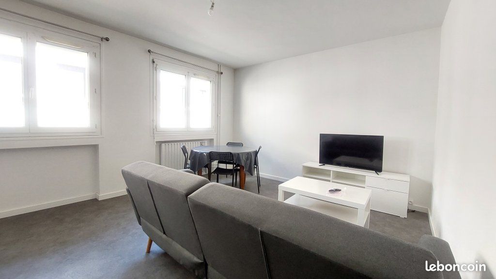 Appartement 2 pièces 48 m² · à Saint-Étienne · 48 m² · 660 €