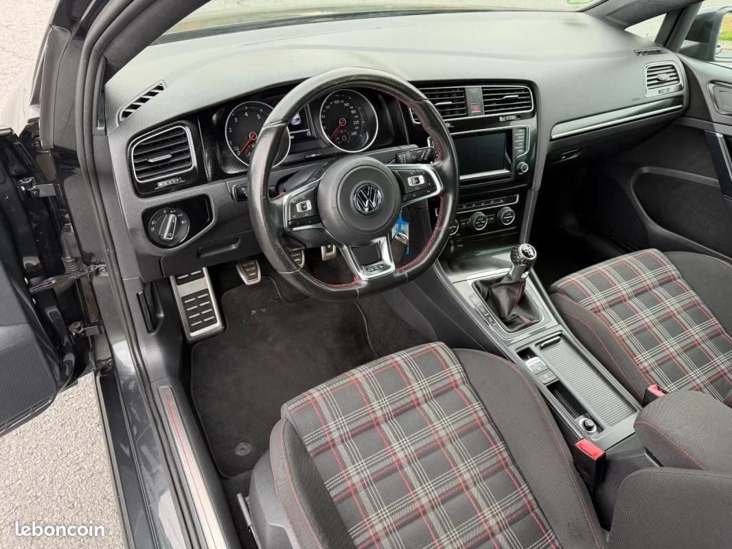 Volkswagen Golf VII LIM. GTI PERFORMANCE BMT 230 CH BVM - VOLANT EN CUIR (image 19)
