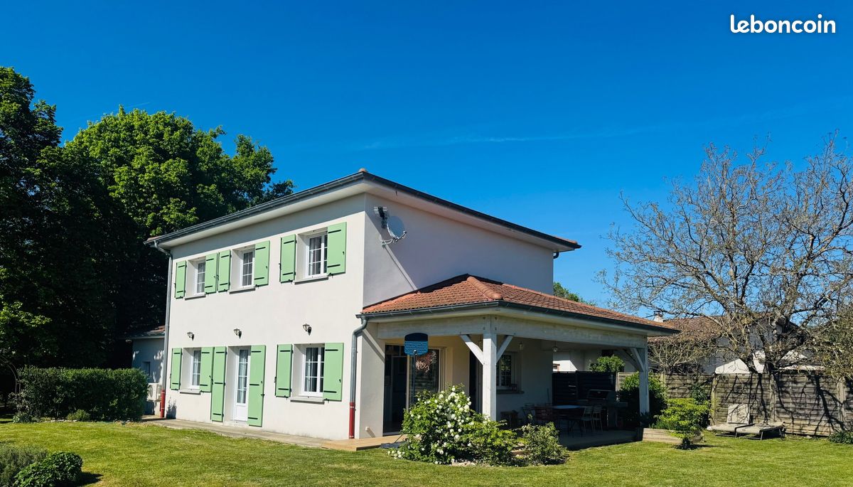 Maison 6 pièces 158 m² · à Montagnat · 158 m² · 469 000 €