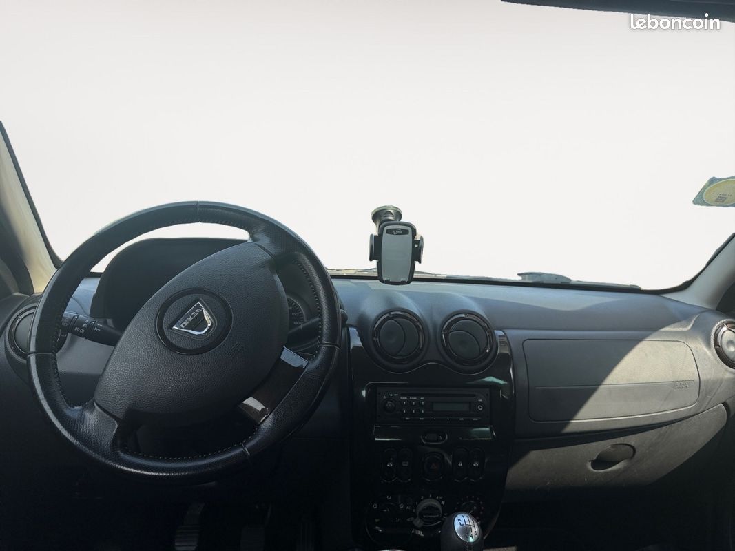 DACIA DUSTER 1.5 dCi 110 4x2 Lauréate (image 9)