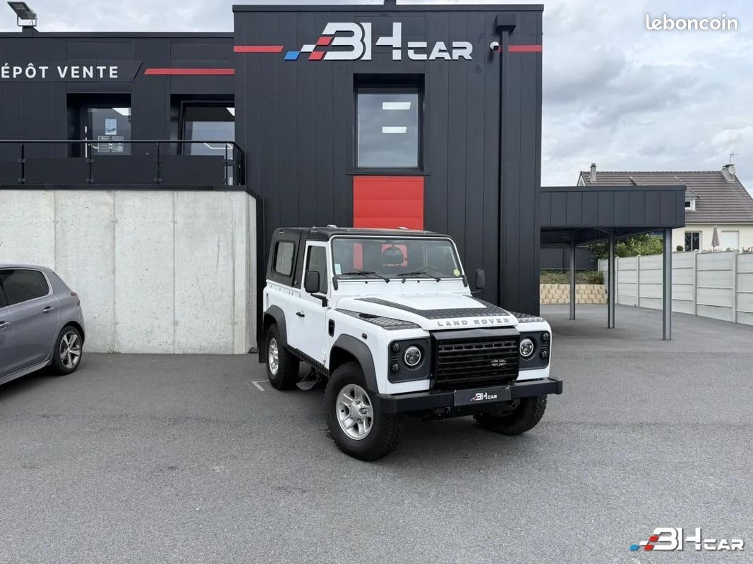 Land Rover Defender Phase 2 Hardtop 2.2 TDCi 122 ch (image 1)