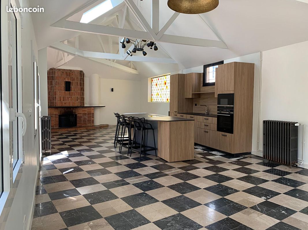 Maison 6 pièces 140 m² · à Rennes · 140 m² · 2 602 €